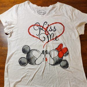 XL Disney Kiss Me Tee.
